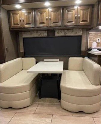 2016 Tiffin Allegra open Road 34 PA - Image 16