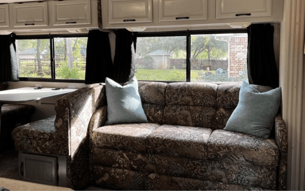 2002 COACHMEN LEPRECHAUN 314SS - Image 4