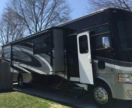 2016 Tiffin Allegra open Road 34 PA - Image 4