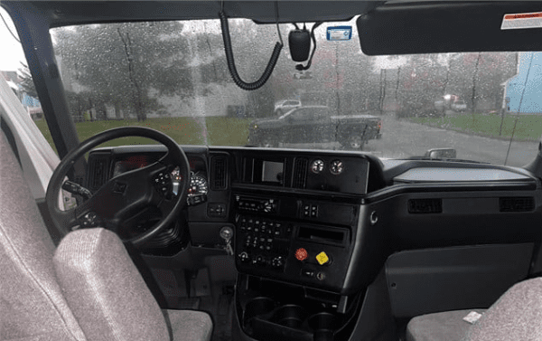 2018 International LT - Image 5