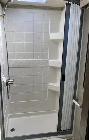 2019 ENTEGRA COACH QWEST 24A - Image 5