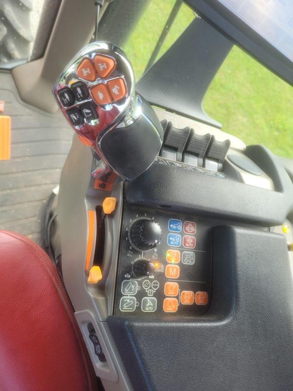 2019 Case IH Magnum 220 CVT - Image 8