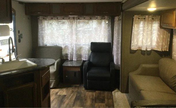 2016 KEYSTONE RV CO SPRINGDALE SUMMERLAND SERIES 2660RL - Image 9