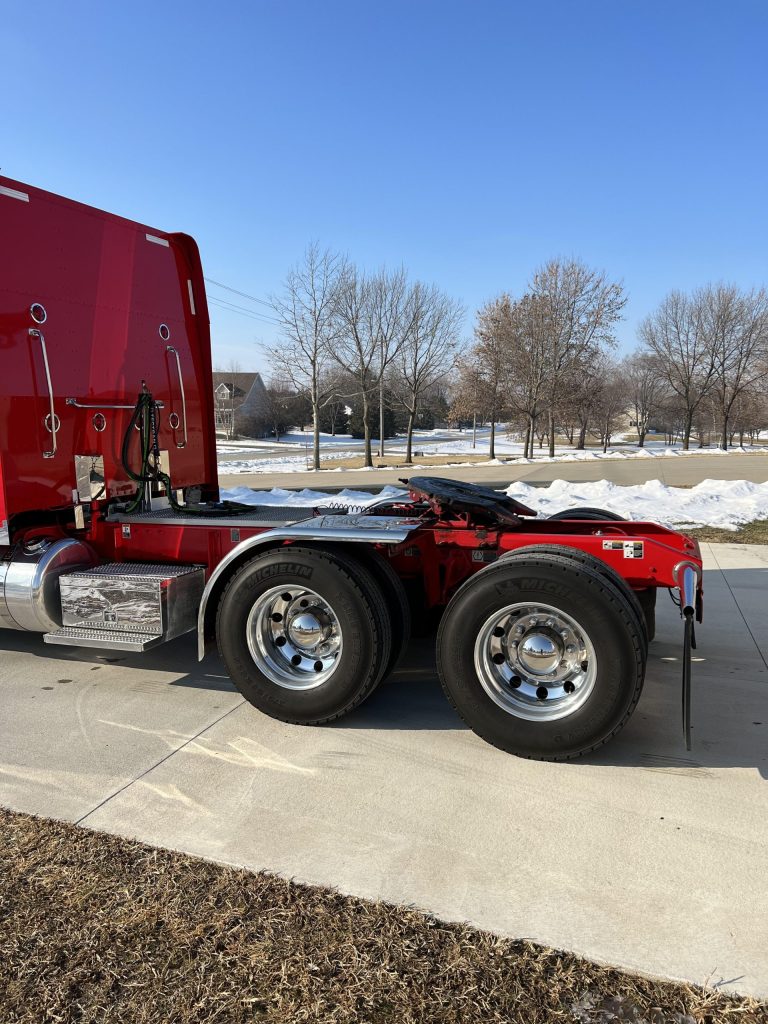 2019 Peterbilt 389 - Image 11