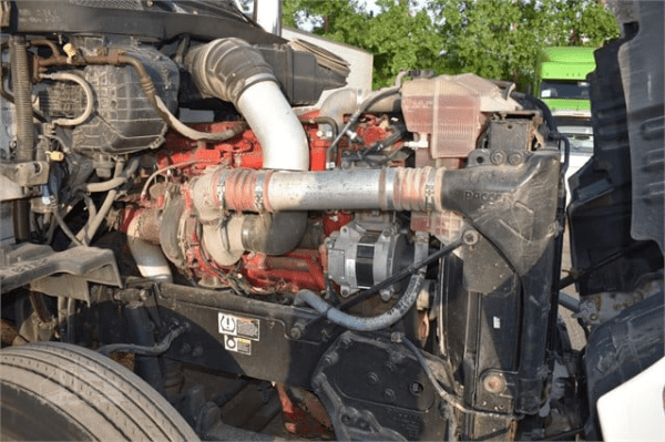 2014 PETERBILT 579 - Image 13