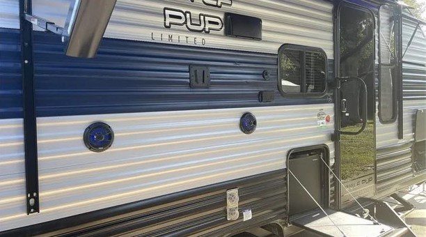 2021 FOREST RIVER CHEROKEE WOLF PUP 16PF - Image 25