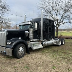 2023 KENWORTH W900