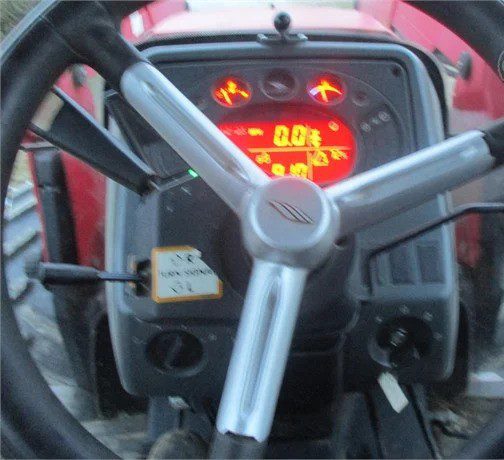 2014 MCCORMICK MTX120 - Image 9