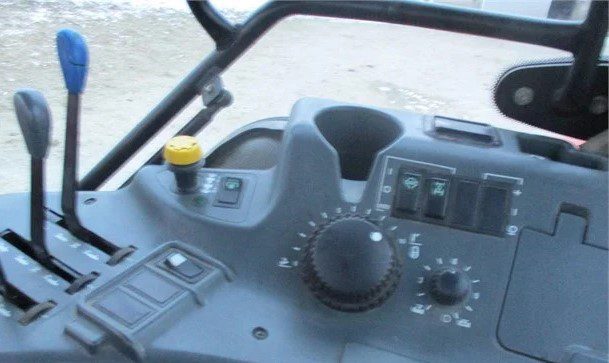 2014 MCCORMICK MTX120 - Image 10