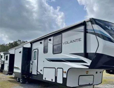 2021 CROSSROADS VOLANTE 3601LF - Image 2