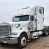 2006 FREIGHTLINER FLD132 CLASSIC XL - Image 2