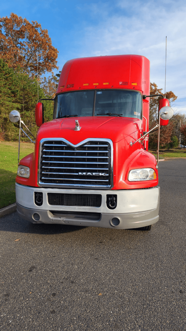 2016 Mack Pinnacle CXU613 - Image 4