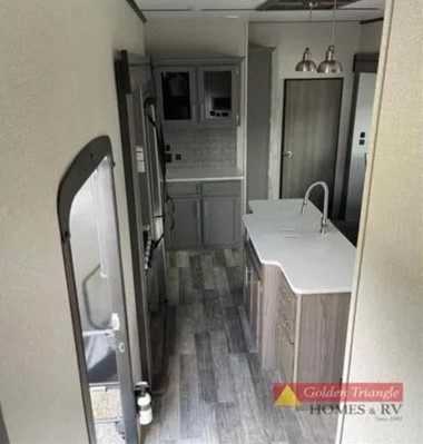 2021 CROSSROADS VOLANTE 3601LF - Image 3