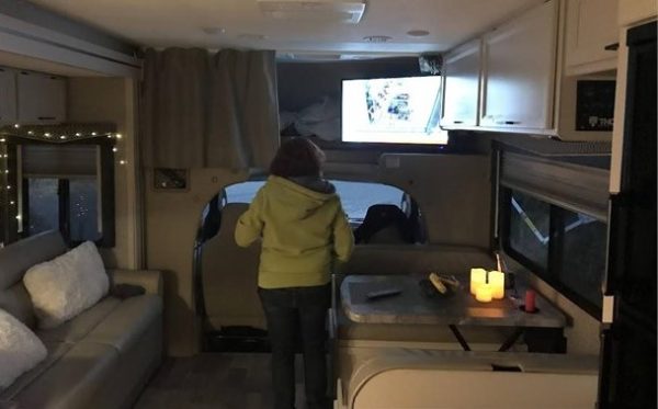 2022 THOR MOTOR COACH CHATEAU 27R - Image 10