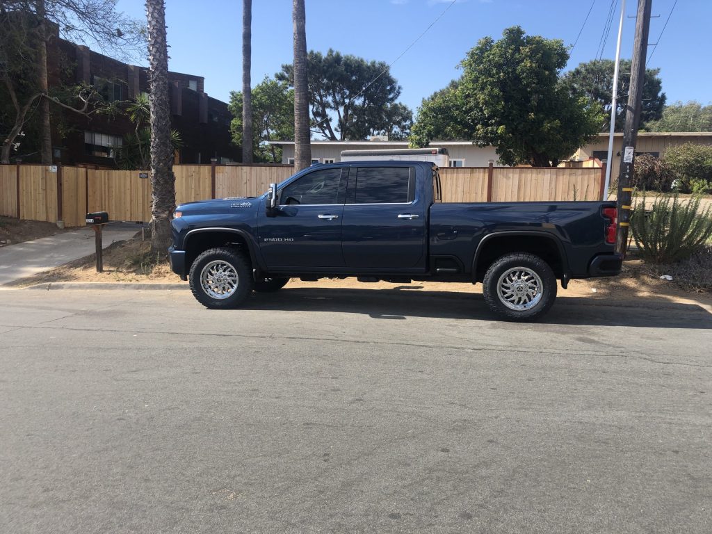 2020 Chevrolet 2500HD High Country Duramax Diesel - Image 2
