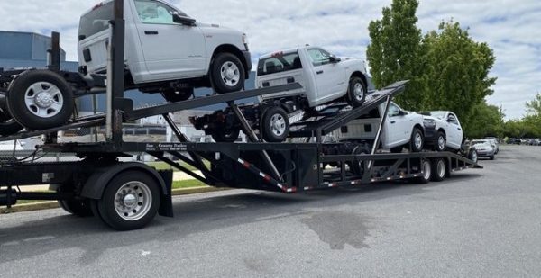 2020 PETERBILT 337 & 2019 Sun Country 5 Car - Image 7