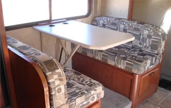 2011 FOREST RIVER SUNSEEKER 3120DS - Image 8