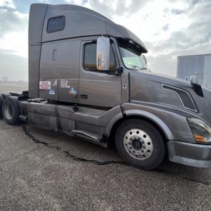 2015 VOLVO VNL64T670