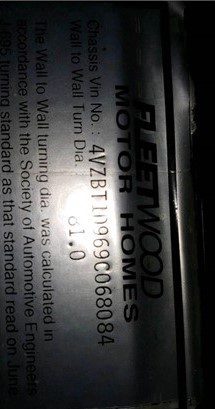 2009 FLEETWOOD REVOLUTION LE 42K - Image 17