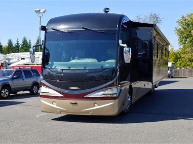 2009 FLEETWOOD REVOLUTION LE 42K - Image 2