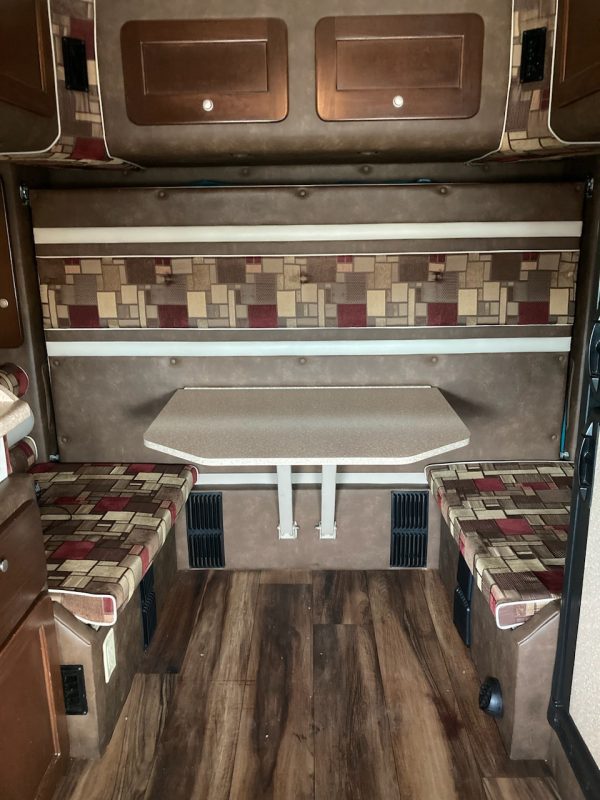 2013 Freightliner Cascadia 125 - Image 3