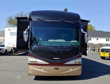 2009 FLEETWOOD REVOLUTION LE 42K - Image 3