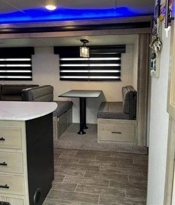 2021 FOREST RIVER CHEROKEE ALPHA WOLF 33BH-L - Image 12