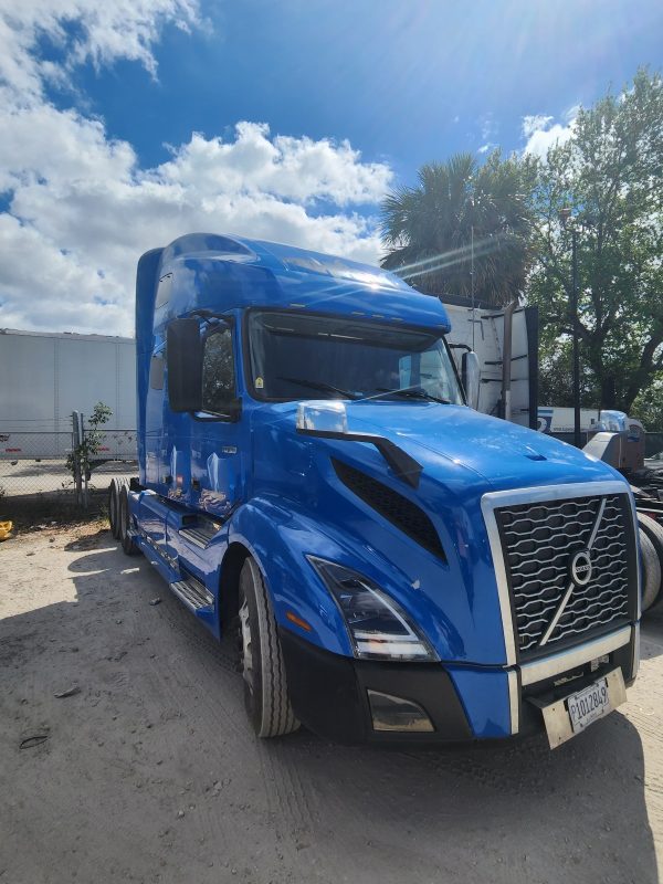 2019 Volvo VNL64T760 - Image 3