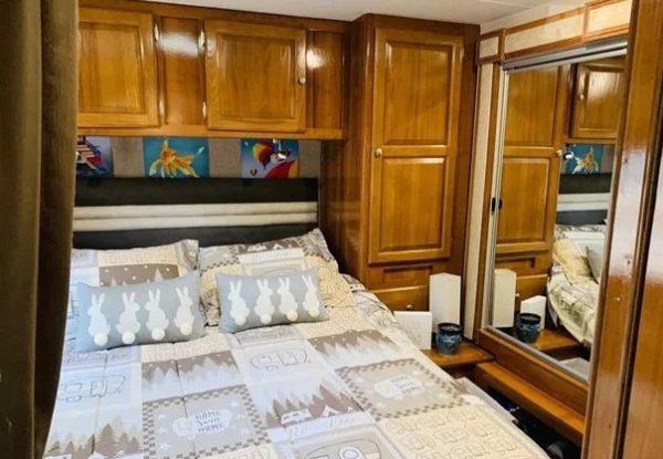 2019 COACHMEN LEPRECHAUN 230CB - Image 4