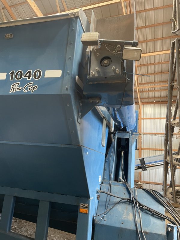 1995 Kinze 1040 row crop cart - Image 10