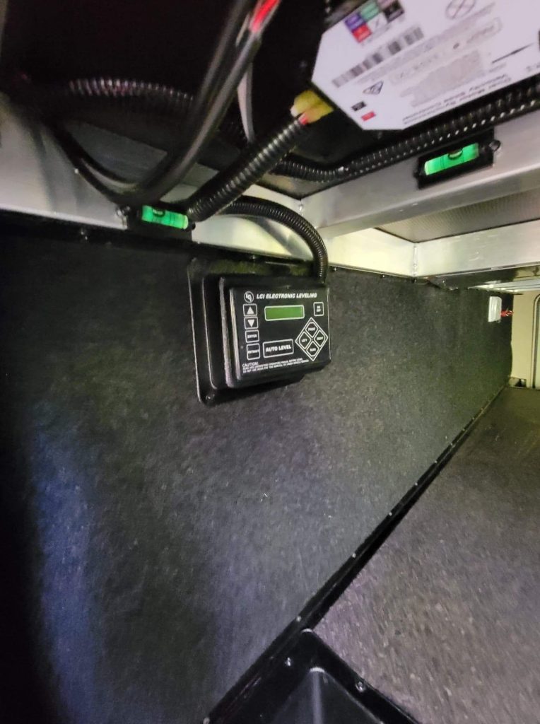 2017 GRAND DESIGN REFLECTION 303RLS - Image 12