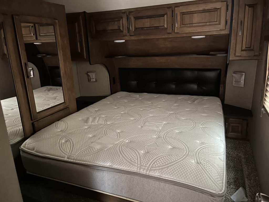 2017 GRAND DESIGN REFLECTION 303RLS - Image 19