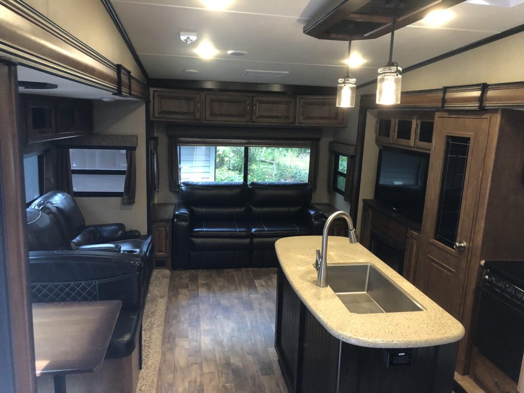 2017 GRAND DESIGN REFLECTION 303RLS - Image 2