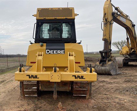 2020 DEERE 700K - Image 2