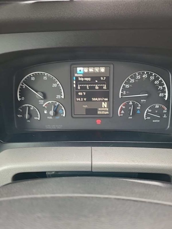 2019 Freightliner Cascadia 126 - Image 14