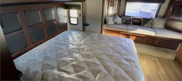 2019 JAYCO PINNACLE 36SSWS - Image 15