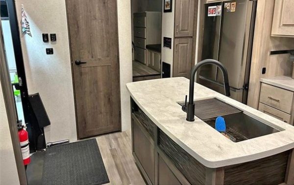 2021 ALLIANCE RV PARADIGM 385FL - Image 2