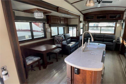 2019 JAYCO PINNACLE 36SSWS - Image 20