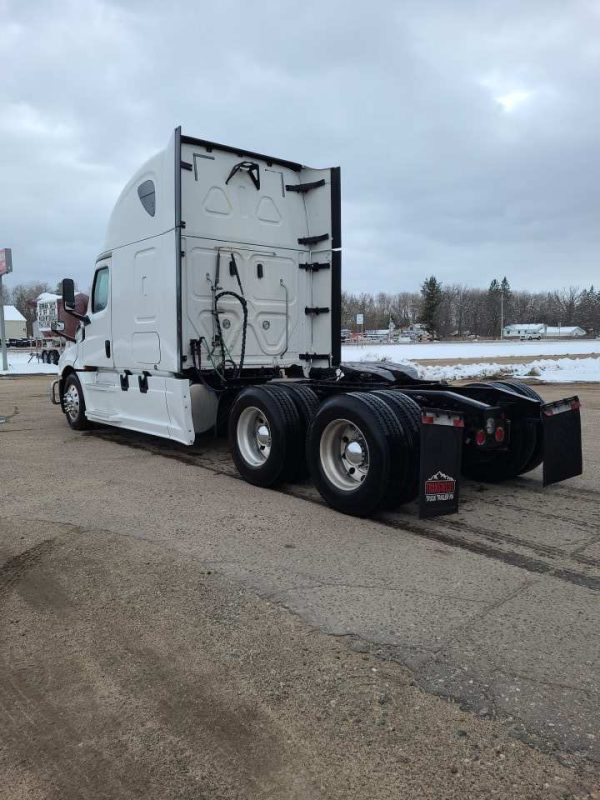 2019 Freightliner Cascadia 126 - Image 4