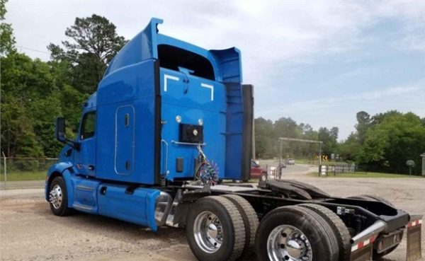 2016 PETERBILT 579 - Image 4