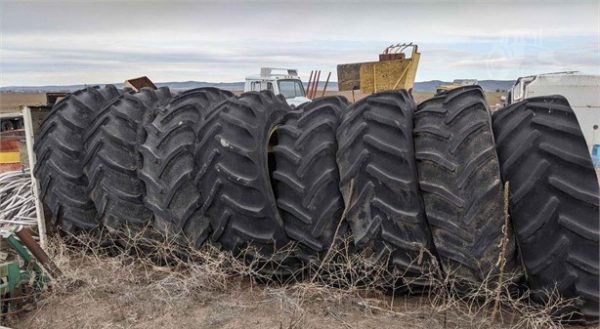 2006 JOHN DEERE 9520 & Case IH 730b - Image 4