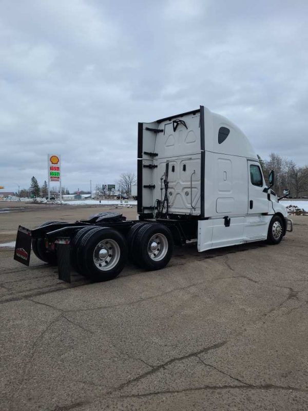 2019 Freightliner Cascadia 126 - Image 5