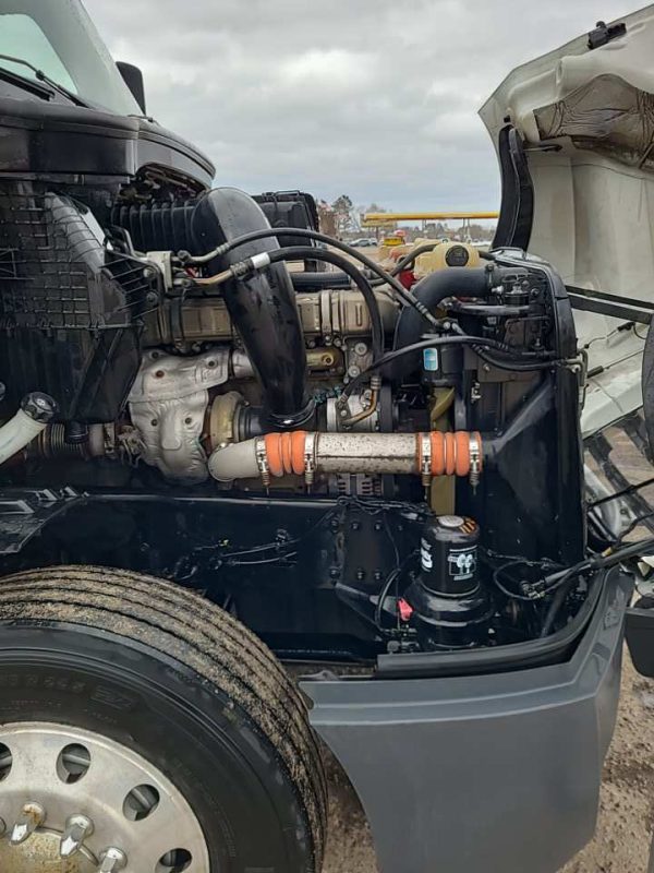 2019 Freightliner Cascadia 126 - Image 7
