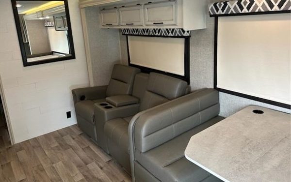 2022 JAYCO GREYHAWK 30Z - Image 11