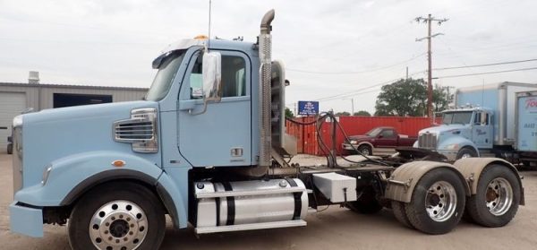 2012 Freightliner Coronado SD - Image 2