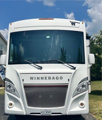 2019 WINNEBAGO INTENT 30R - Image 3