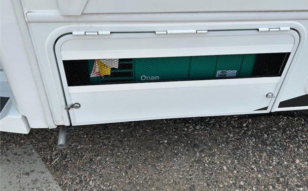 2022 JAYCO GREYHAWK 30Z - Image 8