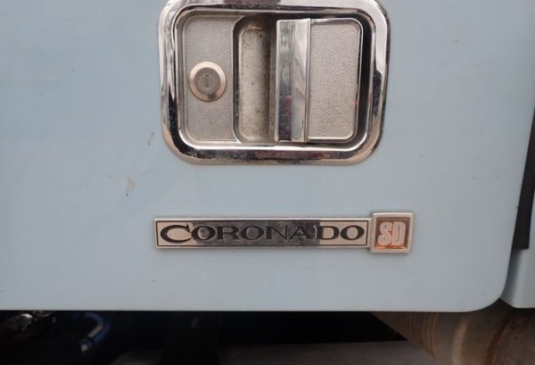 2012 Freightliner Coronado SD - Image 9