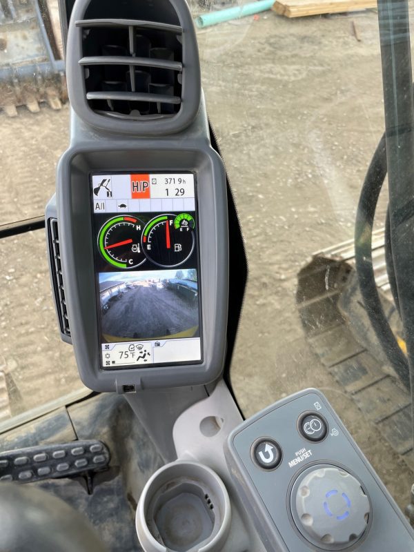 2021 John Deere 245G - Image 4