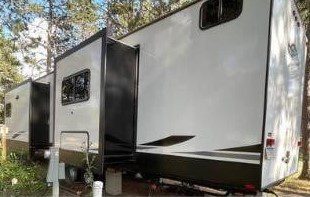 2021 CROSSROADS HAMPTON 372FDB - Image 3